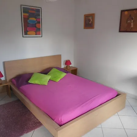 Holiday home La Chaumiere Bord De Seine *